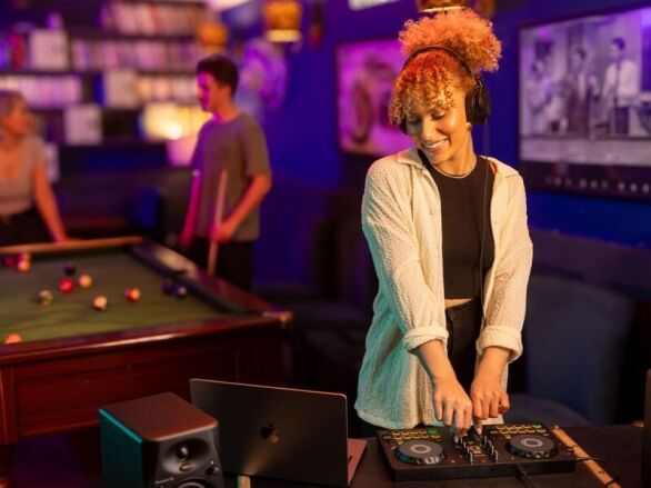 DDJ-FLX2 Compact 2-channel DJ controller