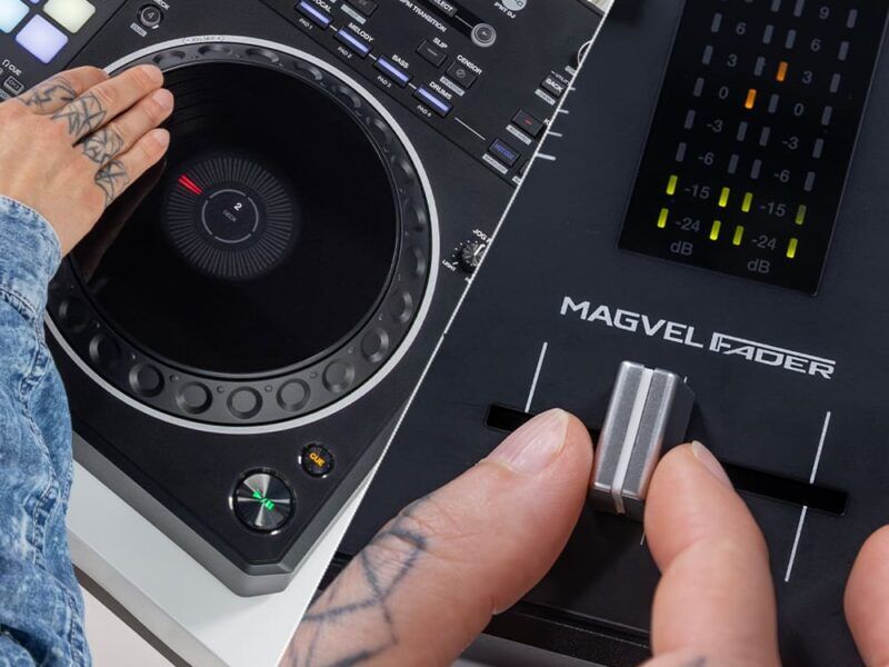 Pioneer DDJ-REV5