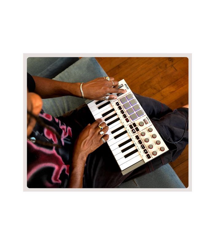 Akai Professional MPK Mini IV USB-C MIDI Keyboard Controller for Beginners and Producers - MPC Drum Pads, 360° Knobs, Pitch & Mod Wheels, Lessons and Music Production Software with 1000+ Sounds,
