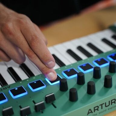MiniLab 3 Mint Edition Lean Green MIDI Machine