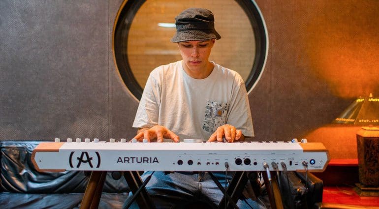 Arturia - AstroLab 61 White