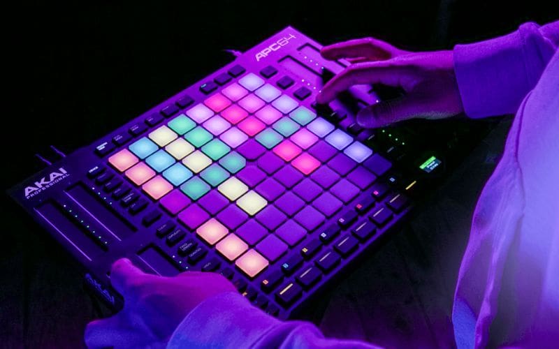 ENTER THE MATRIX APC64 features a vibrant 8x8 pad matrix of 64 velocity-sensitive RGB pads with poly aftertouch for playing chords, synth leads, Ableton Live’s Drum Racks and of course launching Clips in Session View.