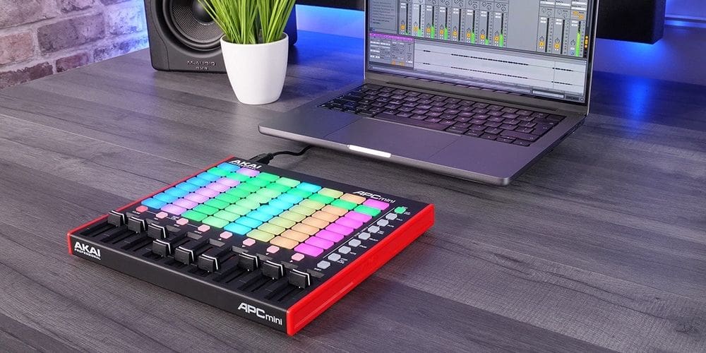 Akai Professional APC Mini Mk 2 Performance Controller for Ableton Live Ableton Live Controller (Mac/PC)