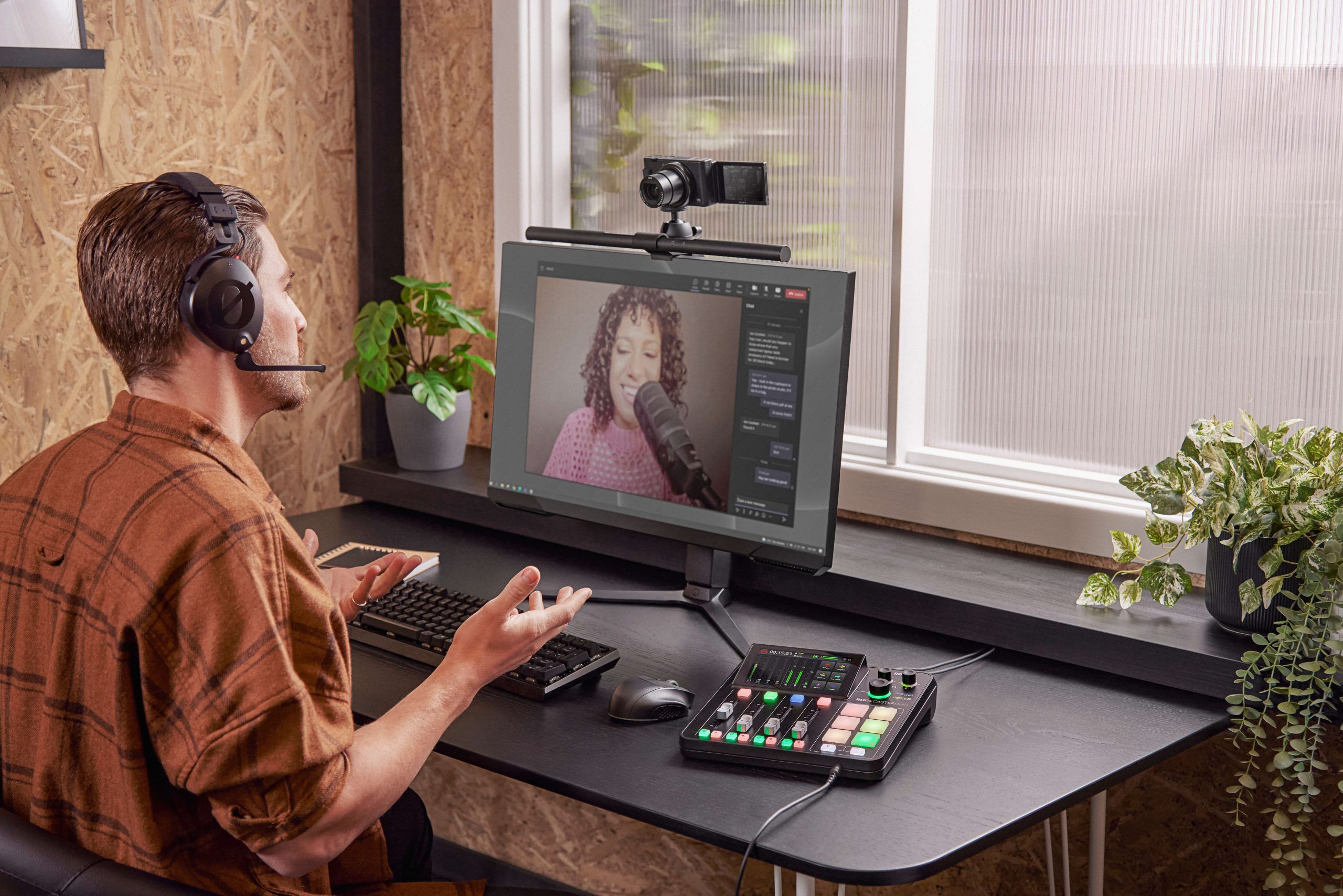 RODE RODECaster Duo Integrated Audio Production Studio