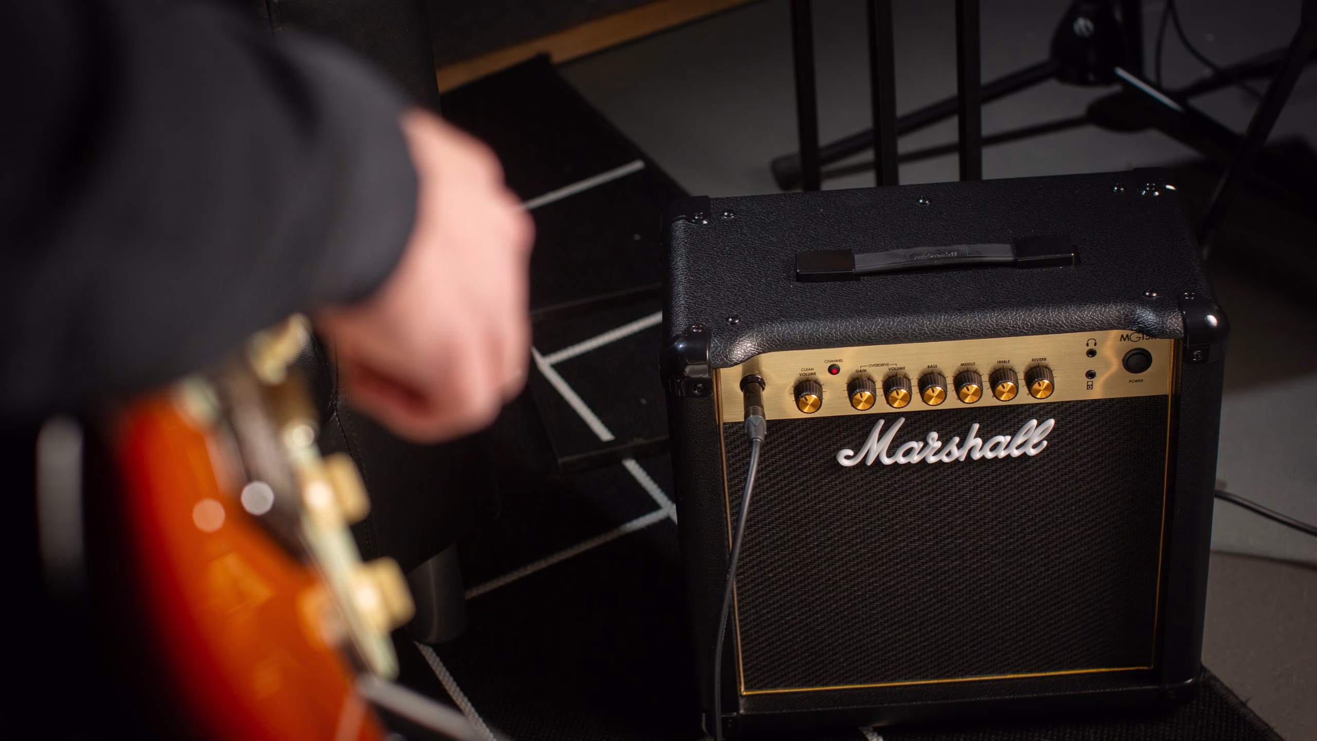 Marshall MG15GR 06