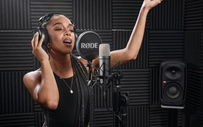 Rode NT1 Signature Series Studio Condenser Microphone - Red