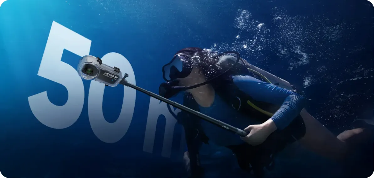 Go even deeper. Shoot as deep as 164ft (50m), thanks to the secure housing of the Dive Case. It's even IPX8 waterproof.