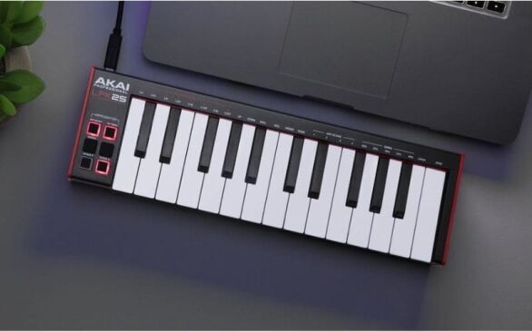 Akai Professional LPK25 mk2 USB Keyboard Controller, Black