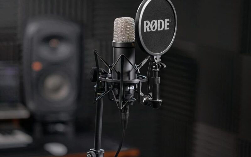 Rode NT1 Signature Series Studio Condenser Microphone - Red