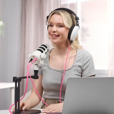 Pro Sound When Creativity Calls
Featuring a high-power neodymium capsule, the PodMic USB delivers warm, highly detailed audio with incredible clarity, making it exceptional in speech applications. It features an internal pop filter for minimizing plosives, an internal shockmount to reduce vibrations, and comes with a studio-quality external pop filter to make sure you can capture crisp, clean audio every time.