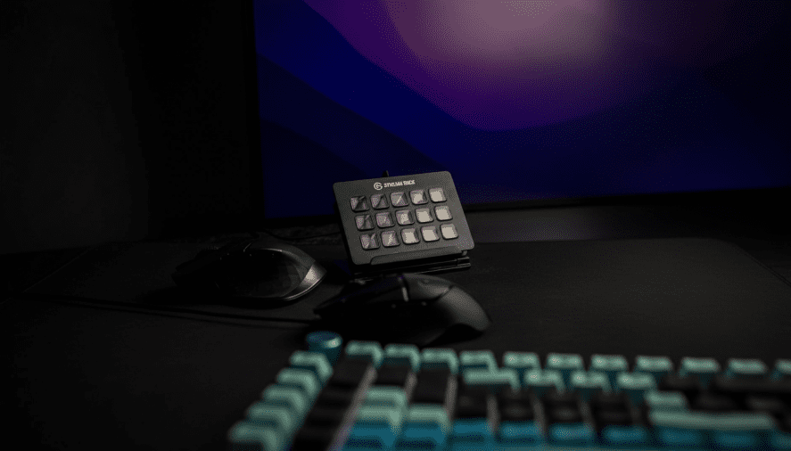 best stream deck from Yaya Station.
