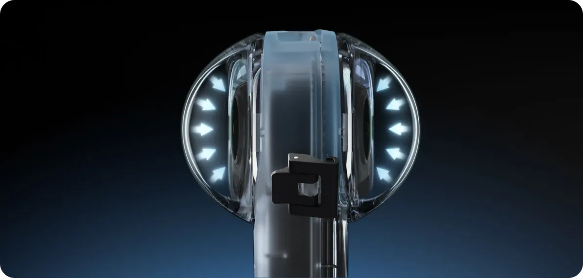 Simply seamless. A unique design that's easy to operate. Simply snap X4 in, dive in, and unlock insane shots underwater!