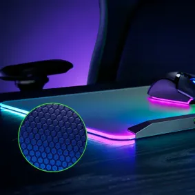 ANTI-SLIP BASE The rubberized base of the Razer Firefly V2 Pro keeps the mouse mat anchored to your desk even during the most intense gaming sessions.