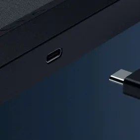 DETACHABLE USB TYPE C CABLE Enjoy the flexibility to quickly switch between powering the mouse mat and charging your wireless mouse.