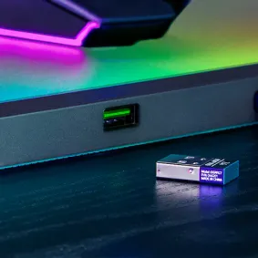 INTEGRATED USB 2.0 PORT Ensure minimal interference and maximum wireless performance for your mouse with a dedicated port that works as a passthrough for your mouse dongle.